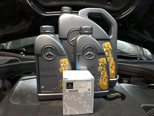 Замена масла в двигателе Mercedes-Benz